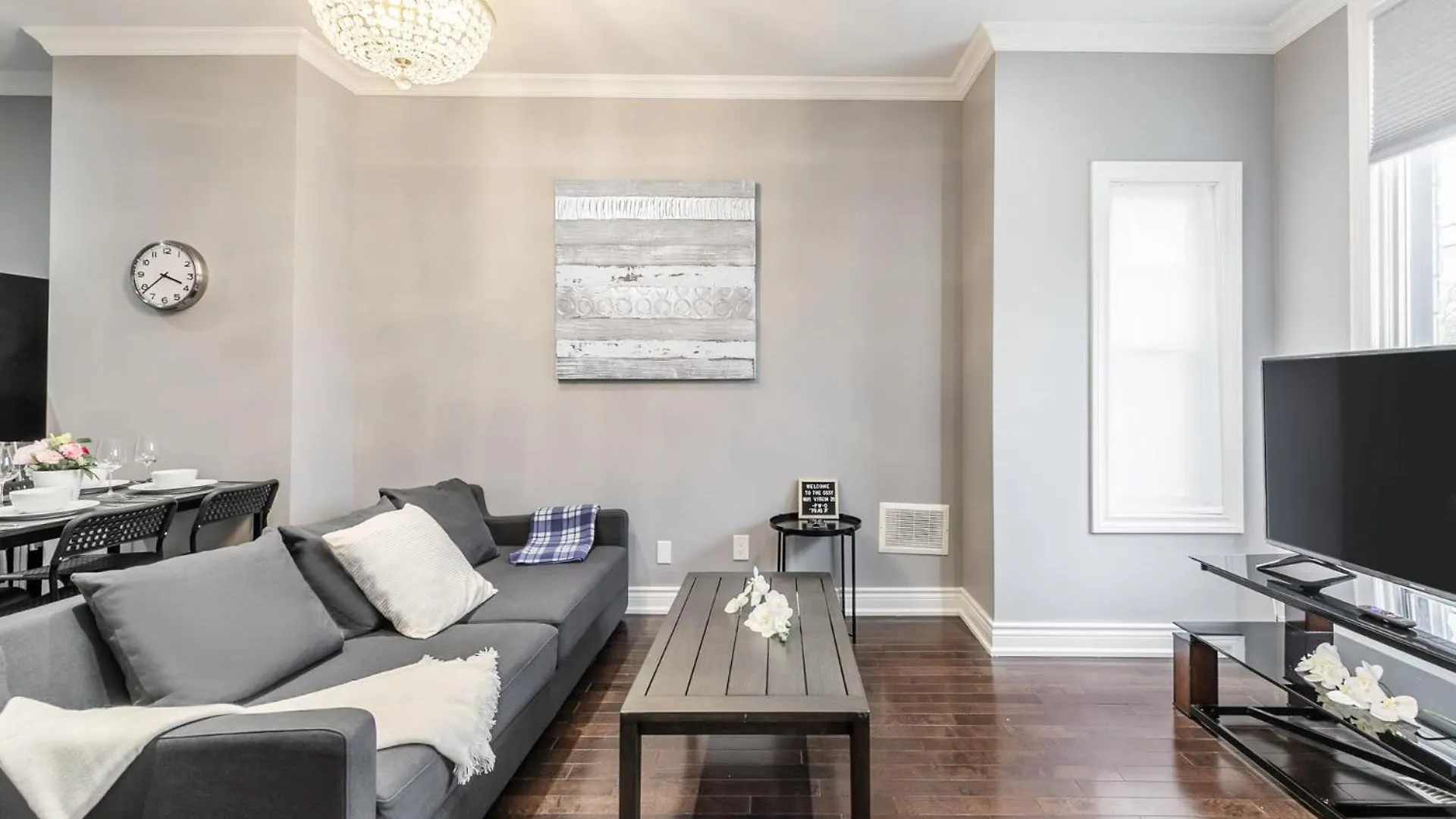 Pet-Friendly Apartment On Ossington Ave Canada